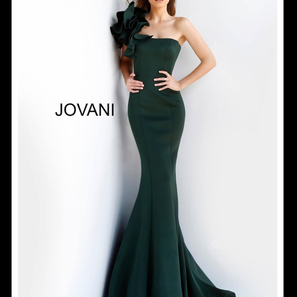 SOLD‼️ Jovani Fitted Scuba Evening Gown